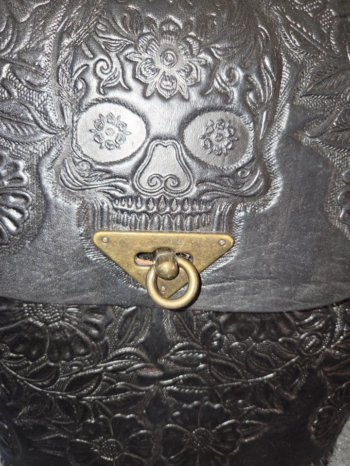 VTG Hand-tooled Leather Sugar Skulled Backpack - Photo 2/4