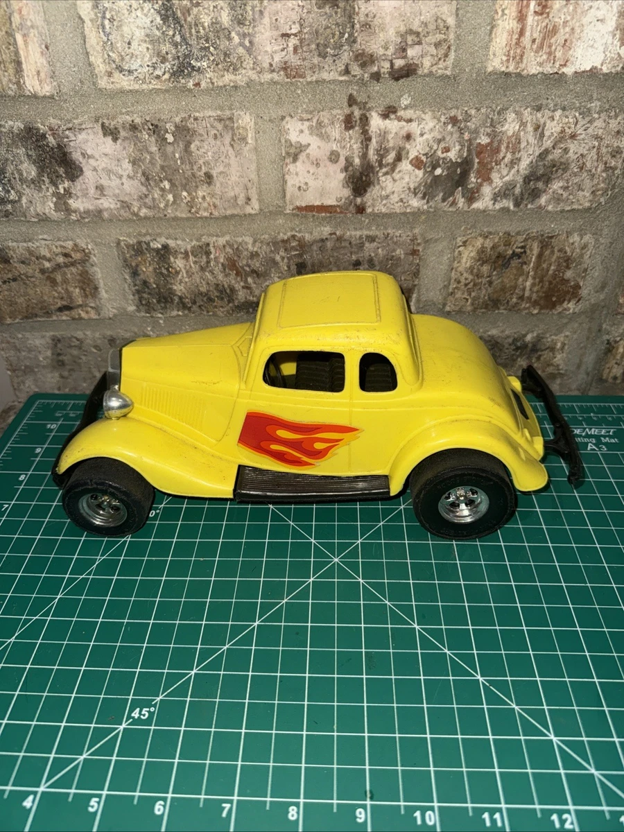Ford Plastic 1934 Vehicle Year Vintage Manufacture Diecast Cars