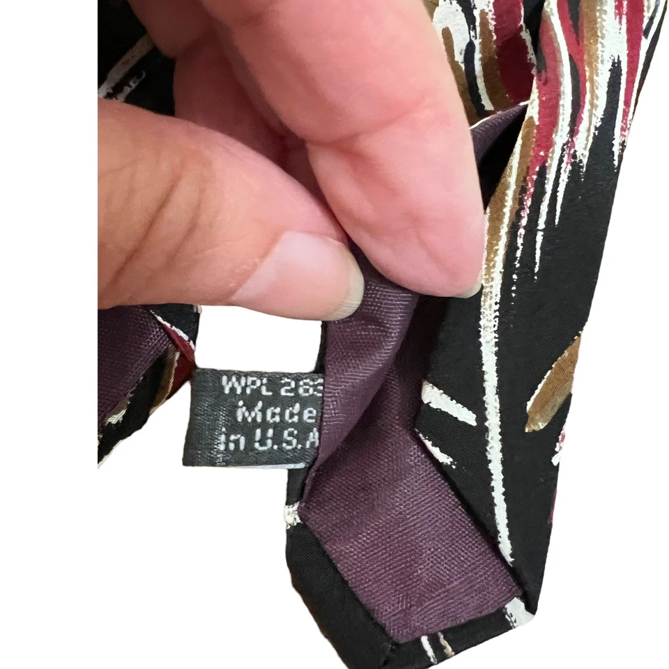 Corbata Mario Valentino negra diseño abstracto seda italiana Foto 4 de 4