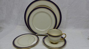 Dinner Service For 12 Lenox Jefferson  Blue & Gold