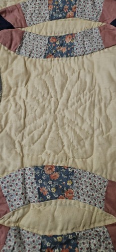 Cute Double Wedding Ring Quilt Scalloped Edge Cotton 80"X68" Mother's Day Gift - Picture 8 of 11