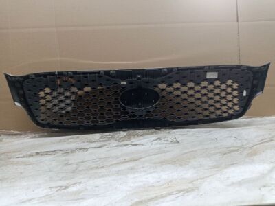 Used Upper Grille fits: 2017 Kia Sorento upper w/o surround view camera L model