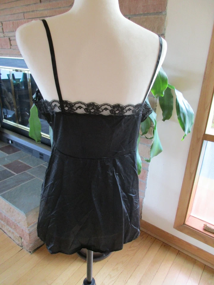 Camisola de nailon vintage Vanity Fair con encaje negra talla 36 S Foto 3 de 4