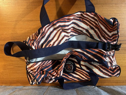 Vintage Zubaz MLB Detroit Tigers Duffel Bag Orange Blue W/ Shoulder Strap - Picture 14 of 18