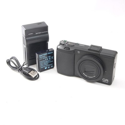 RICOH GR DIGITAL III Kompakt Digitalkamera 500 Auslösungen Hervorragend