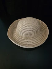 Women’s WIde Brimmed Betmar New York Hat Cream Woven