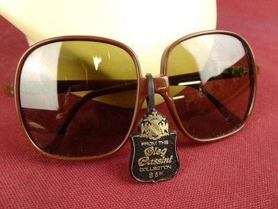 VINTAGE 1980s OVERSIZE SUNGLASSES TAGGED NOS OLEG CASSINI ITALY