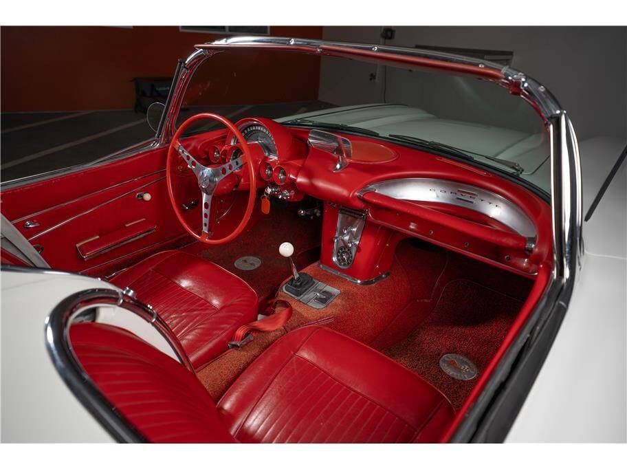 1962 White Chevrolet Corvette   | C1 Corvette Photo 9