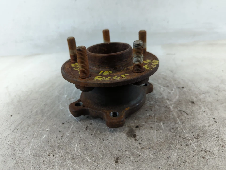 2016 Ford Focus All OEM Wheel Hub - Image 4 of 4