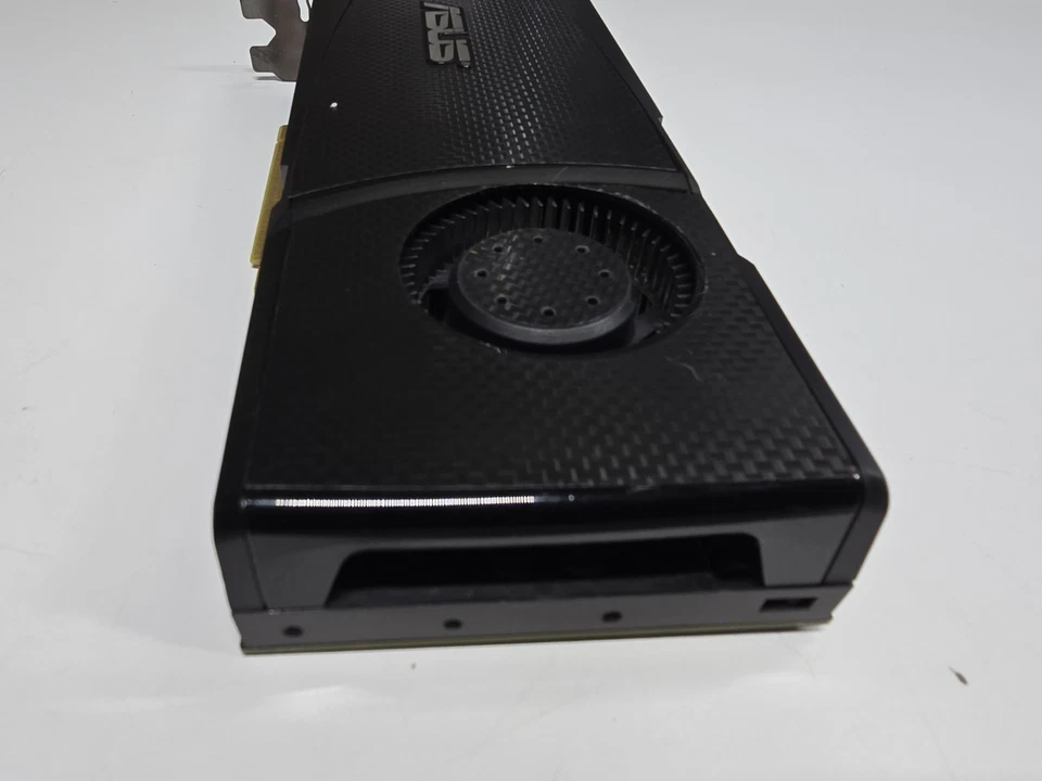 ASUS ENGTX470/2DI/1280MD5 GeForce GTX 470 1.25GB - Image 4 of 4
