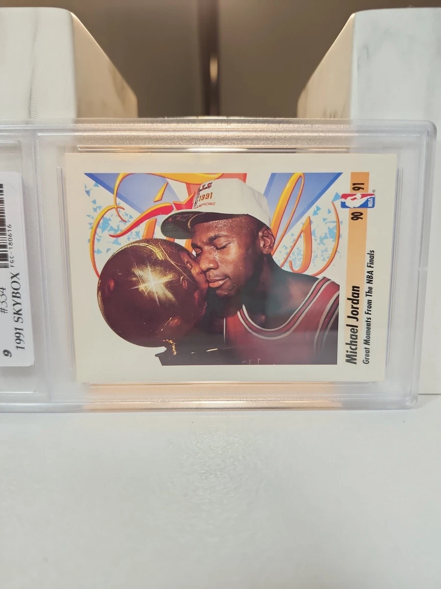 25+ SkyBox Michael Jordan Basketball Serial Numbered Sports