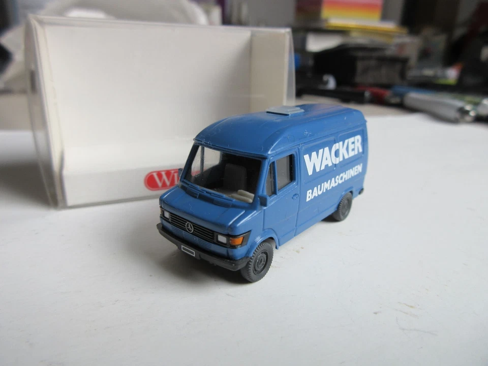 Wiking 1:87- 28001 Mercedes 207 D WACKER, unbespielt !!!