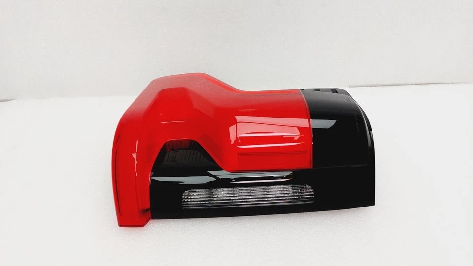 Luz trasera baja lateral del pasajero Ford F150 Lightning 2022 23 24 25 NL34-13B504-AG Foto 2 de 4