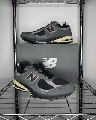 New Balance 2002R Magnet Gray Hi-Pink Men\'s Size 8.5 Shoes M2002RGV 2002R - Magnet/Hi-pink – Feature main image 3
