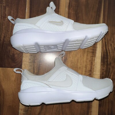 nike ad comfort white