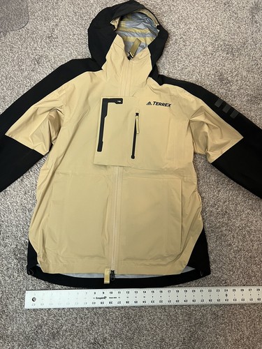 Adidas Terrex Xploric Rain Mens Hiking Senderismo Jacket Beige Sz US M HA7694 - Picture 3 of 11