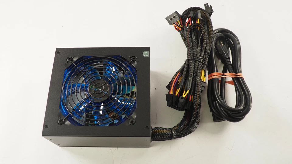 Apevia BEAST700W Power Supply Unit  - Image 2 of 4