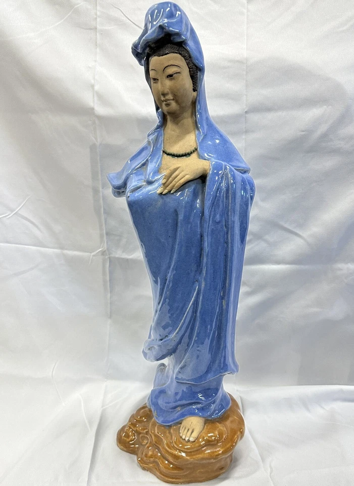 Antigua estatua china de Buda Kwan-Yin de porcelana 22,5 pulgadas Foto 3 de 4