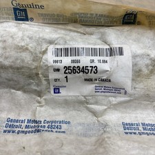 97-05 Buick Park Avenue, GM LH lado del conductor puerta inferior trasera resistente al clima-25634573