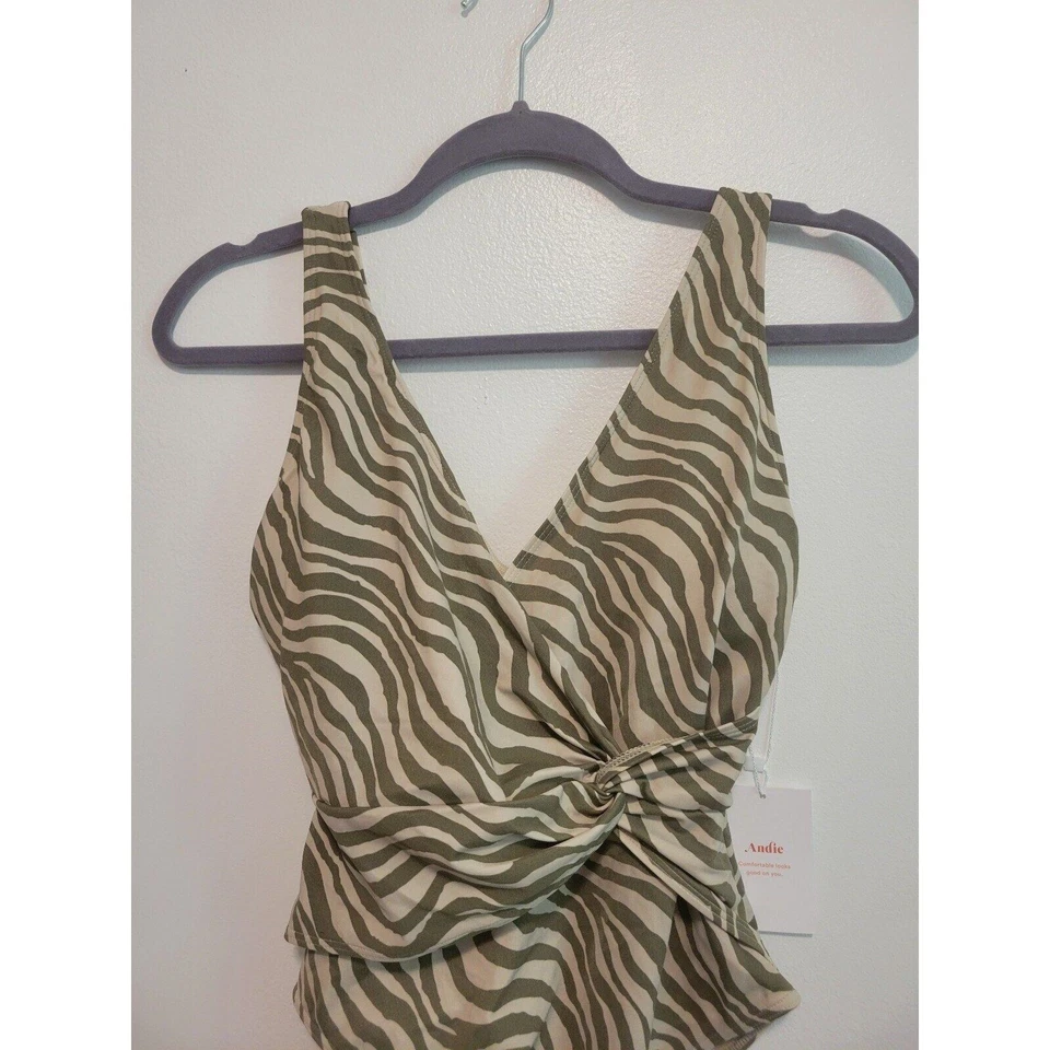 NUEVO CON ETIQUETAS Mujer Talla Pequeña Andie Oliva Rayas Capri Una Pieza Traje De Baño Cebra Animal Foto 4 de 4