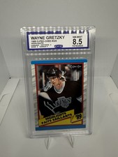 1989-90 O-Pee-Chee - Wayne Gretzky #325 CCG 8.5