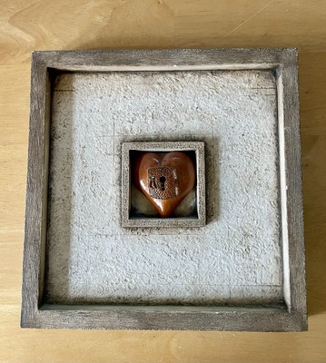 RK Productions Hand Cast Stone (Ornamental Eyecon) 'Key To My Heart' Wall Tile