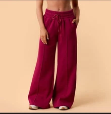 Blogilates travel Trouser Sweatpants Wide Legs Size Small