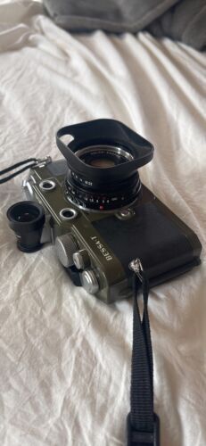 EXC in BOX* Voigtlander Bessa-T 101 Years Olive w/ Heliar EXC in BOX* Voigtlander Bessa-T 101 Years Olive w/ Heliar