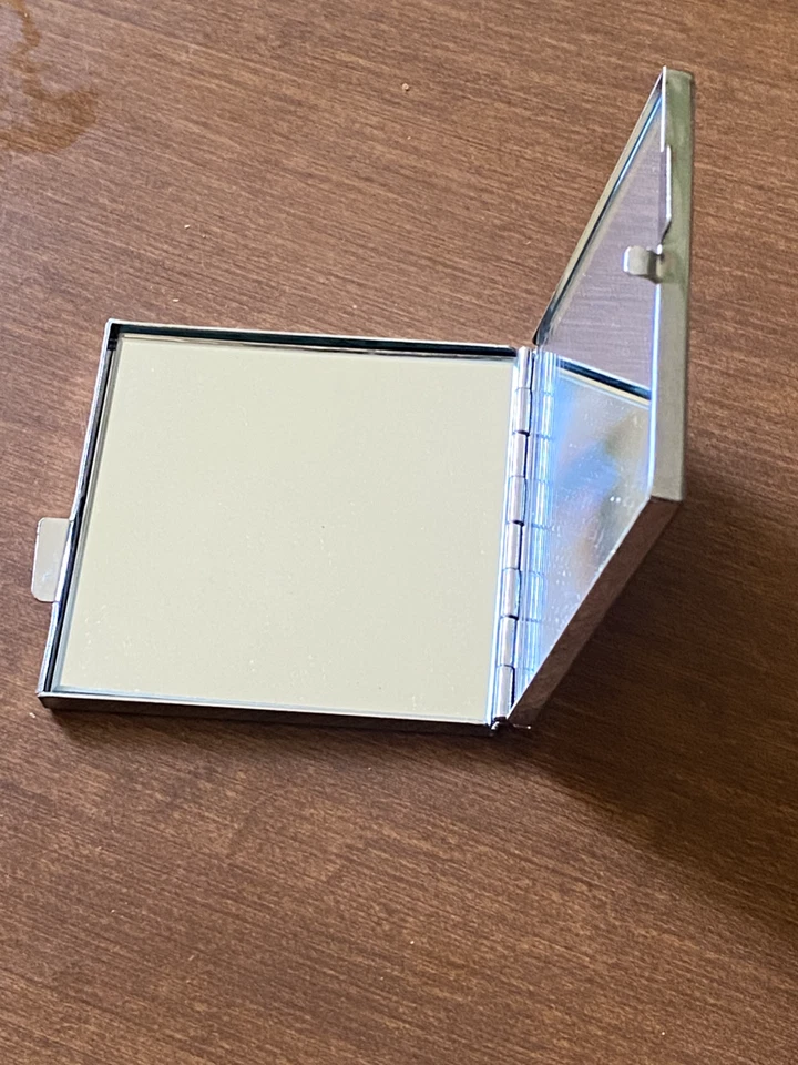 двустороннее компактное зеркало тема пин-ап 2,25 дюйма на 2,25 дюйма - Изображение 2 из 4