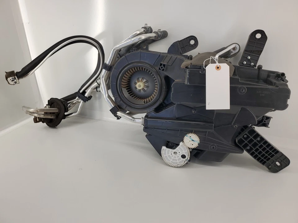 Unidad central de calefacción trasera Toyota Sienna 2011-2016 87030-08130 Foto 4 de 4