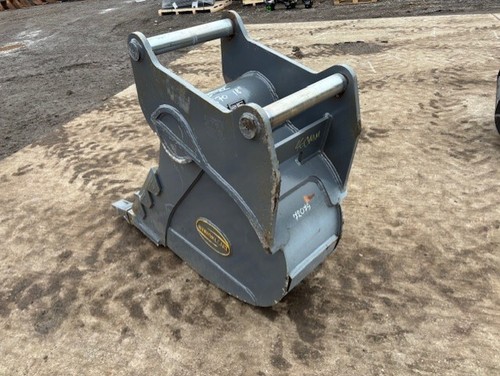 450mm Digging Bucket S70 Pins - Unused - Price £1330.00 + VAT @ 20% B619 - Picture 3 of 7