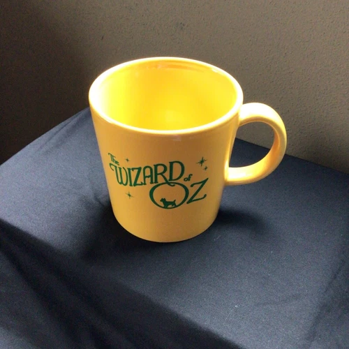 Rare Vintage Unmarked THE WIZARD OF OZ MOVIE Ceramic Coffee /Tea Mug Excellent!