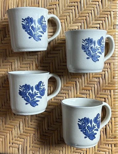 Set of 4 Vintage Pfaltzgraff Yorktowne Tea Cup/Coffee Mug USA 289