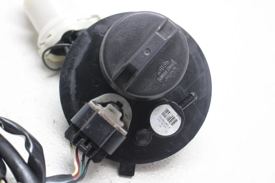 Harley-Davidson Street Glide Special 2017-2022 FLHXS bomba de gasolina de combustible Foto 3 de 4