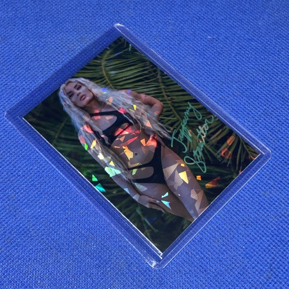 Tiffany Stratton Custom WWE Divas Holographic Rookie Green Prizm Trading Card rc - Image 2 of 4