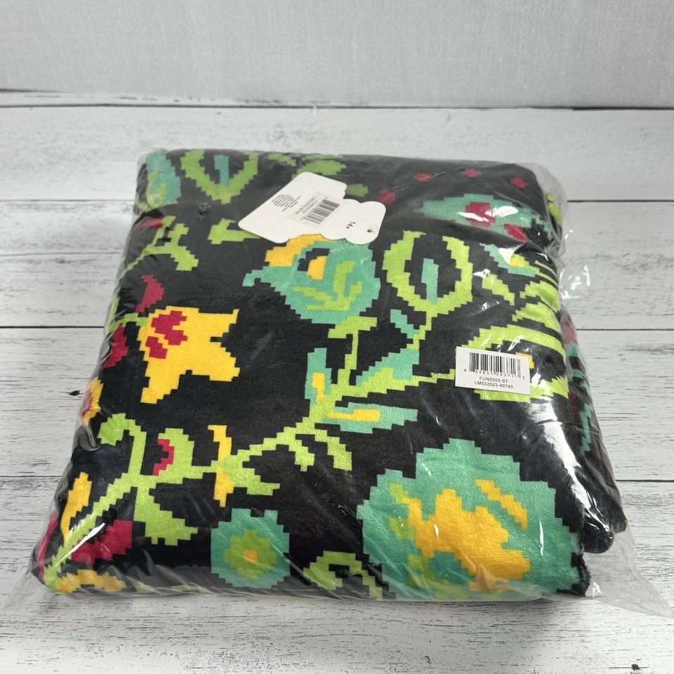 Sugar Skull Comfy Throw Blanket 60x48 Day of the Dead Soft Plush New - Image 3 of 4