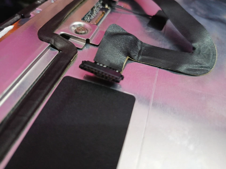 LCD APPLE iMAC A1418 21"LM215WF3 SD D1 LG DISPLAY BROKEN CORNER OF FRAME WORK - Image 4 of 4