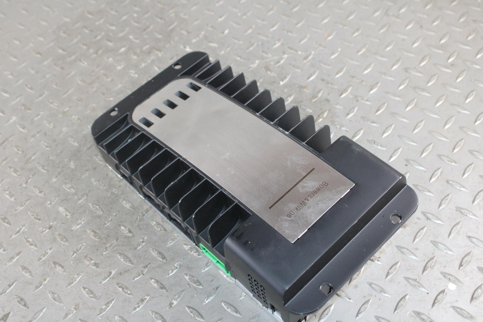 18-24 MASERATI GHIBLI Bowers & Wilkins Audio Sound System AMP Amplifier Unit OEM