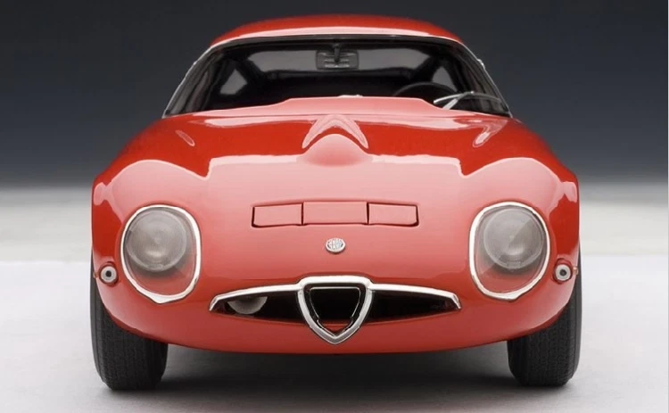 Coche modelo diecast AUTOart 1:18 Alfa Romeo TZ 1963 - nuevo en caja Foto 2 de 4