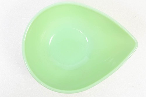 Fire King Oven Ware Jadeite Jadite Swedish Modern Teardrop Spouted 6.5" Bowl - Picture 4 of 10