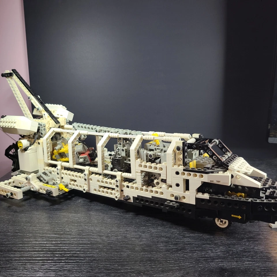 Vintage LEGO Technic 8480 Space Shuttle RARE *READ* 🟦 - Image 2 of 4