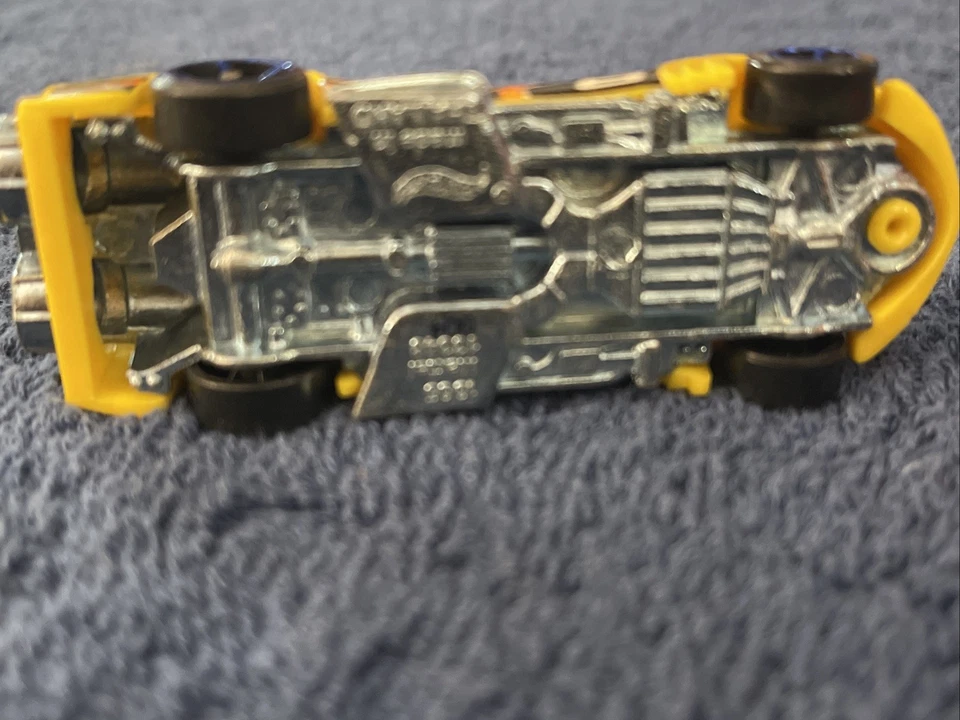 Coche fundido a presión Hot Wheels amarillo 1995 #13348 vintage Foto 4 de 4