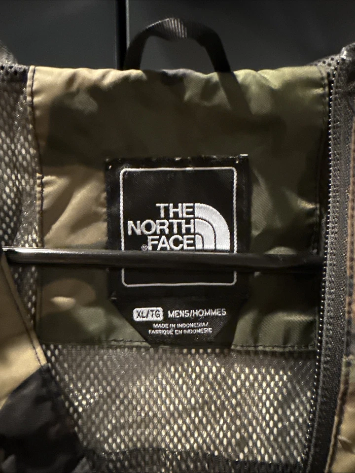 Chaqueta camuflada para hombre The North Face XL Foto 3 de 4