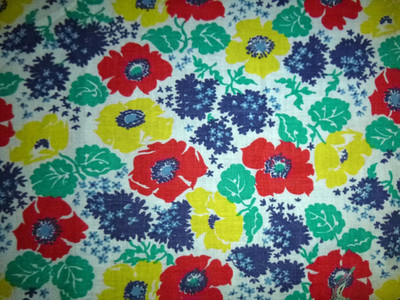 Vtg Feedsack Fabric Full Open BRIGHT Red Yellow Poppies Blue Flowers 37x43''