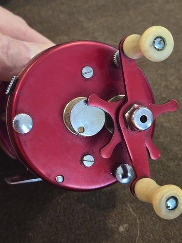Vintage AMBASSADEUR 5000 Baitcasting Reel / Sweden - CLEAN & CASED!! - Picture 3 of 11