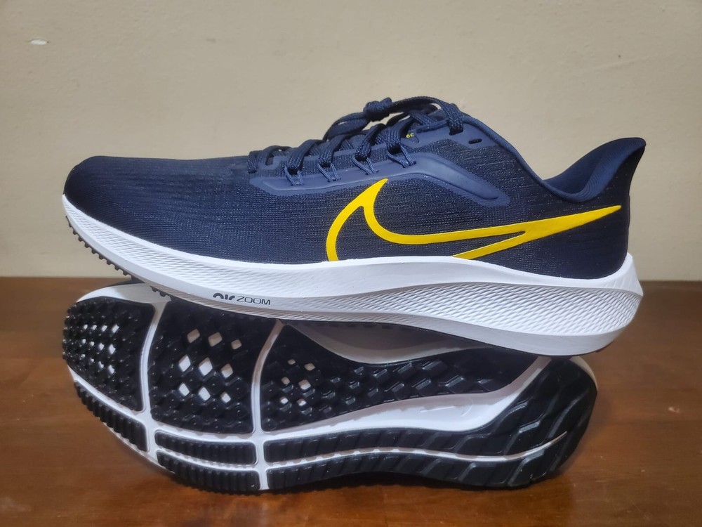 NEW Nike Air Zoom Pegasus 39  SZ  MEN'S SZ 8.5/WMNS SZ 10