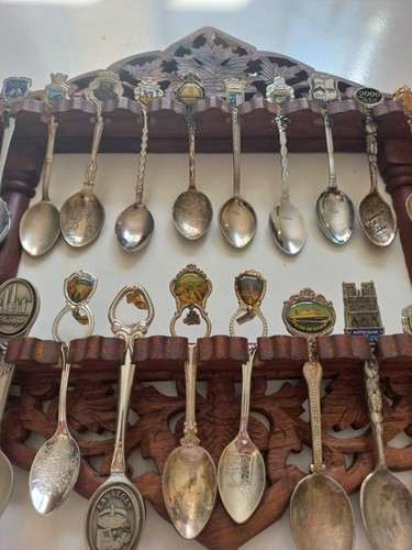 Large collection souvenir spoons(24), With Cabinet Rack Wall Display Wooden Case - Picture 4 of 9