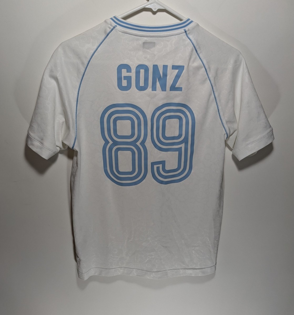 adidas KROOKED GONZ 89 青シャツ Mens Adidas Mark Gonzales X Krooked Gonz 89 V Neck
