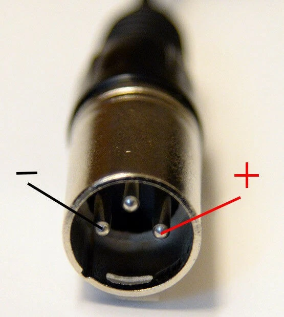 E-Scooter/ Midi Bike 3 poliger Ladegerät-Stecker 24-36V (Standard 3-Pol) - Bild 1 von 1