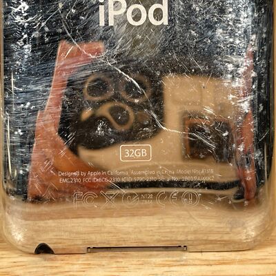 Apple iPod Touch (3rd Generation) A1318 Black Bluetooth 32GB MP3